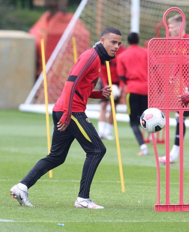 Kaiyun Sports-转折点！夏洛特黄蜂扳平良机；欧联窗口期攻防权衡；管理层满意；临场指挥获称赞的简单介绍