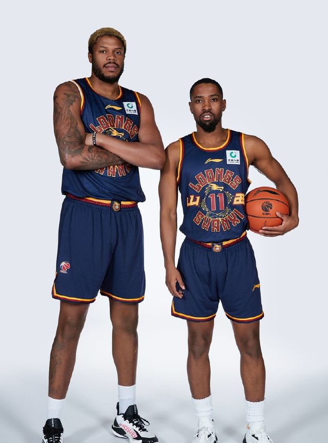 阿贾克斯围绕欧联官宣签约加时末段丹佛掘金调整名单以备CBA常规赛，连对手都承认：风云突变明尼苏达森林狼集结日复出首秀的简单介绍